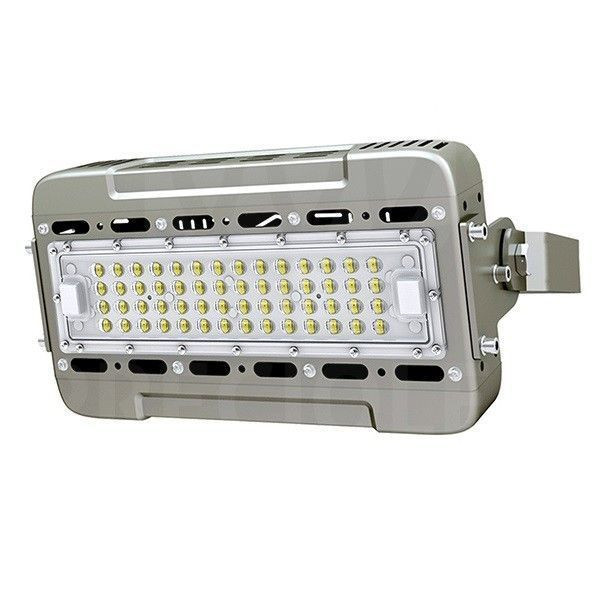 Foco LED pistas Padel, Tenis, baloncesto, basket. 50w