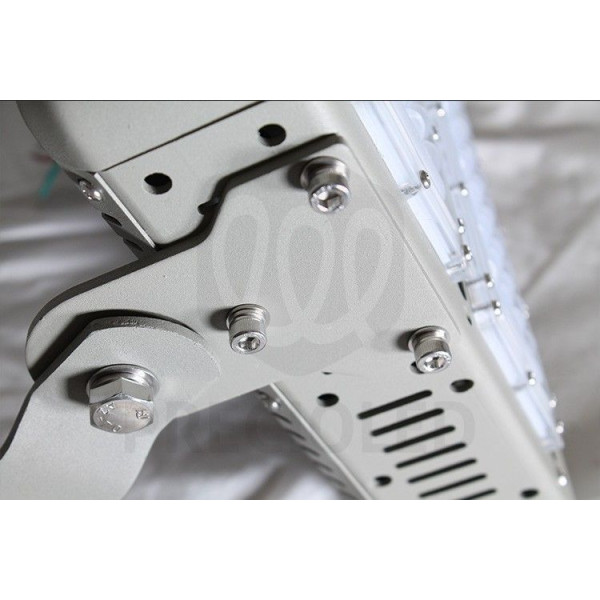 Foco LED Deporte para pistas de Padel, Tenis, Baloncesto, ... 150w