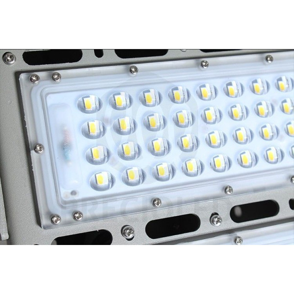 Foco LED pistas Padel, Tenis, baloncesto, basket. 100w