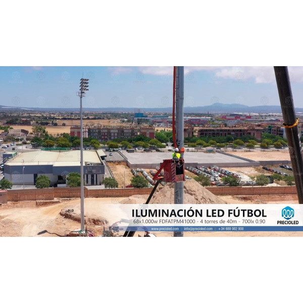 Torres, columnas, báculos para iluminación de recintos deportivos. Campos de fútbol, rugby, tenis, padel,...