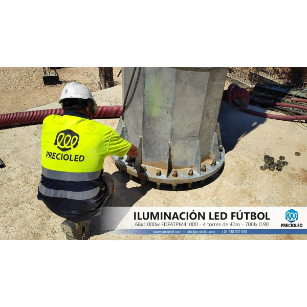 Torres, columnas, báculos para iluminación de recintos deportivos. Campos de fútbol, rugby, tenis, padel,...