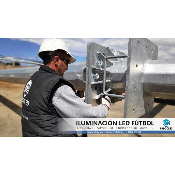 Torres, columnas, báculos para iluminación de recintos deportivos. Campos de fútbol, rugby, tenis, padel,...
