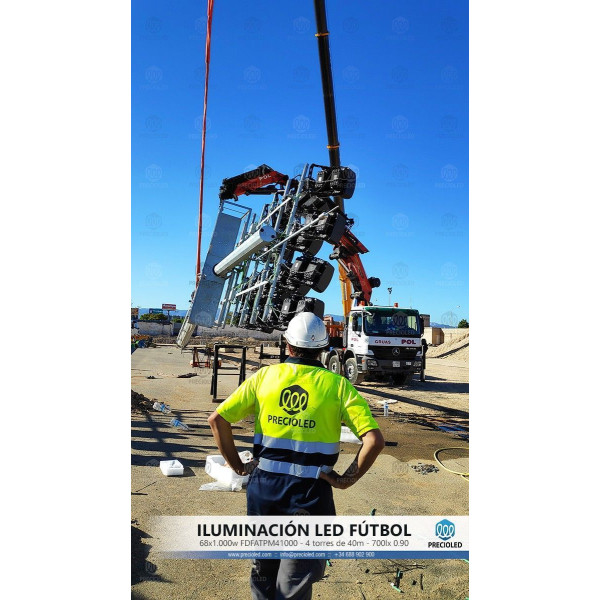 Torres, columnas, báculos para iluminación de recintos deportivos. Campos de fútbol, rugby, tenis, padel,...