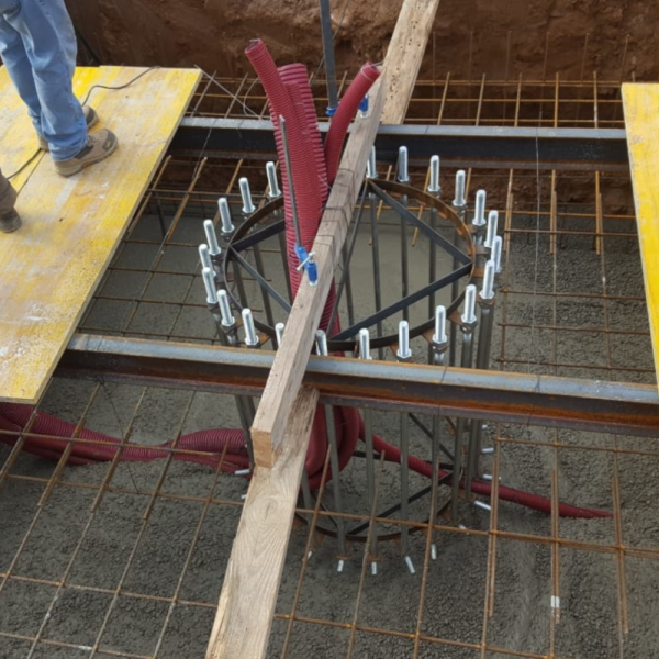 Cimentación para Torres, columnas, báculos para iluminación de recintos deportivos. Campos de fútbol, rugby, tenis, padel,...